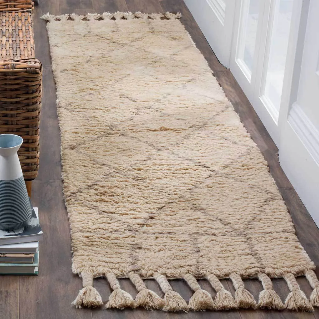 Casablanca Diamond Ivory/Light Gray Runner Rug