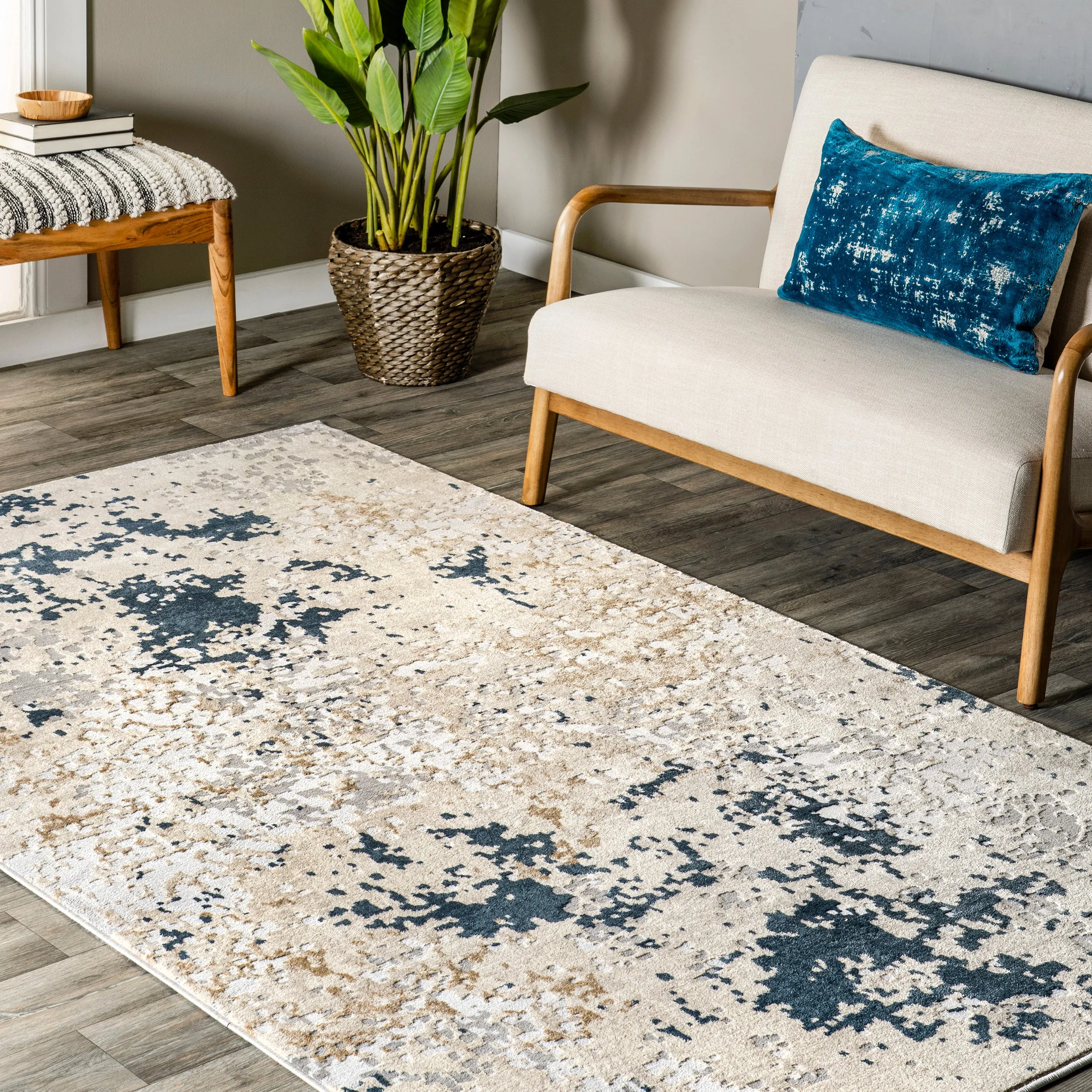 Chastin Modern Abstract Area Rug